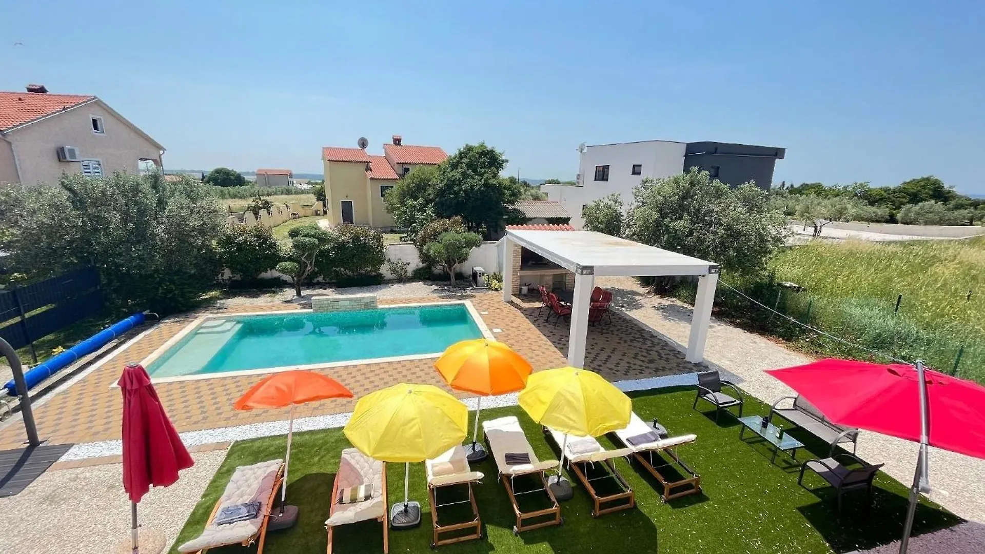 Ferienhaus Mit Privatem Beheiztem Schwimmbad
